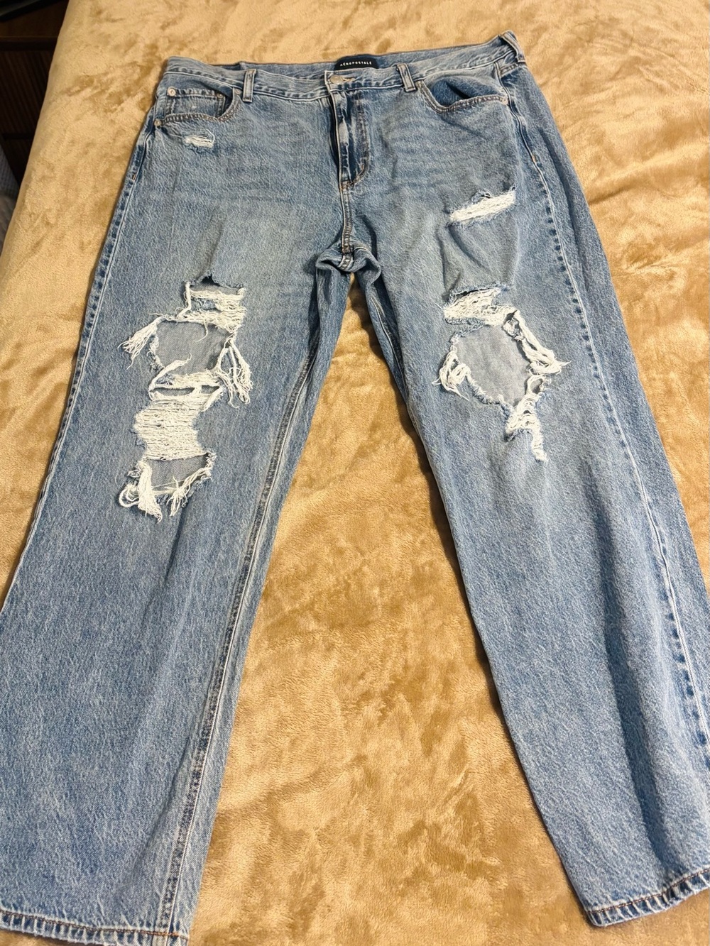 Aeropostale Light Blue High Rise Distressed Women's Jeans